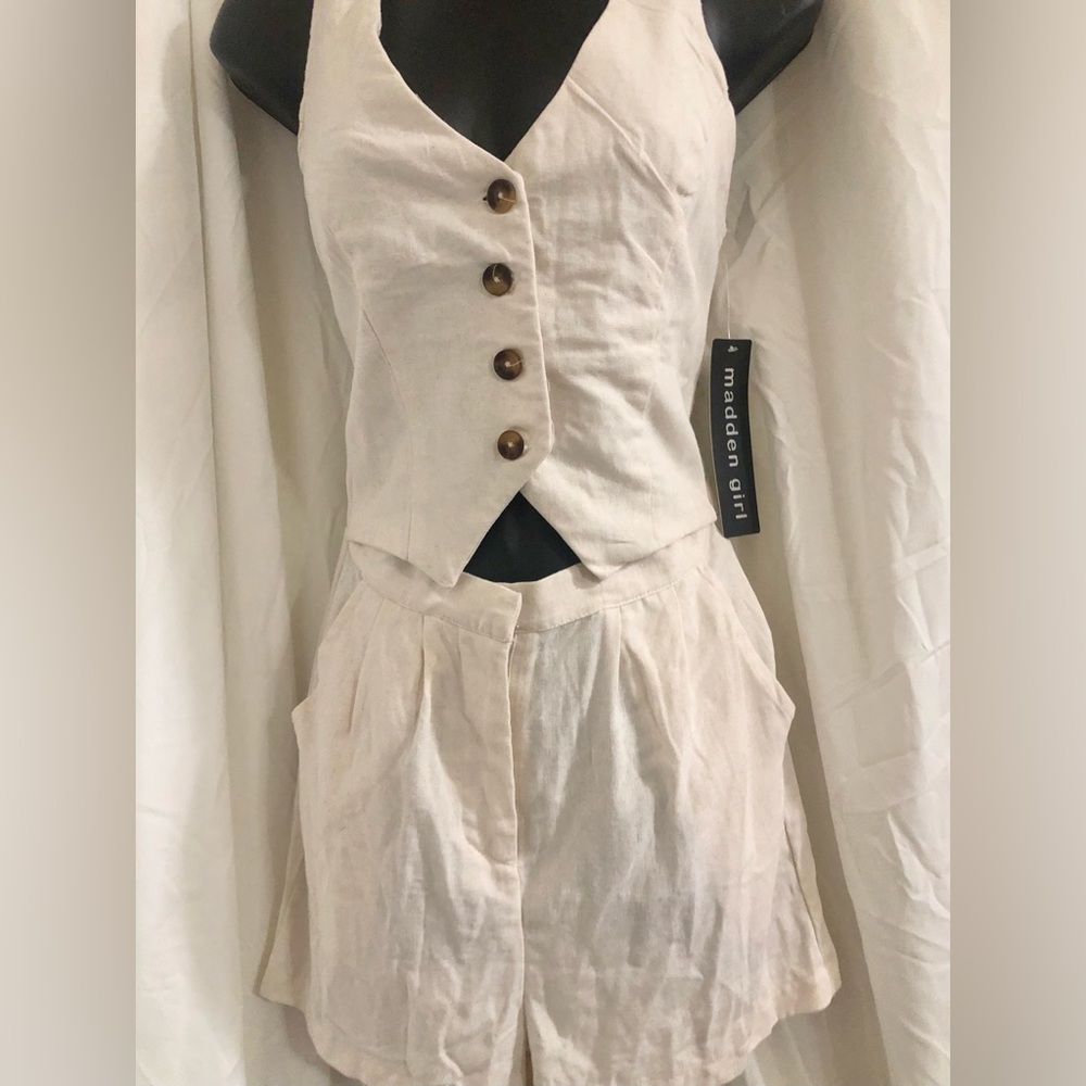 Madden Girl cream linen look safari vest style cutout romper size XL brand new